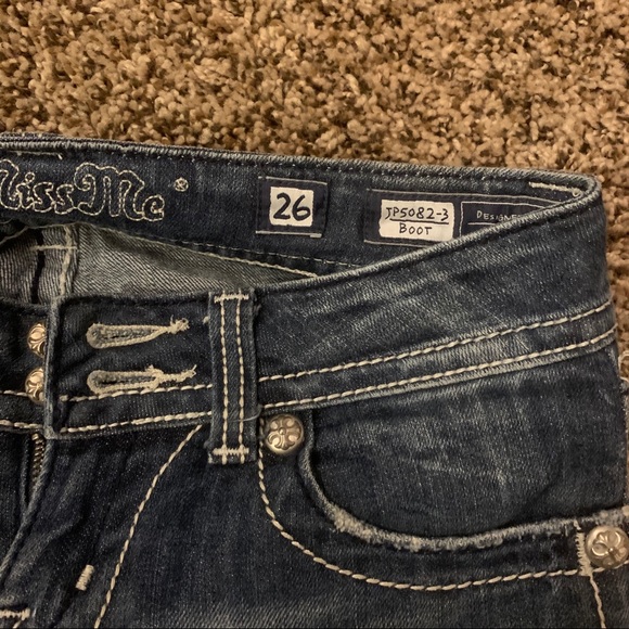 Angel wing Miss Me jeans - Picture 2 of 6